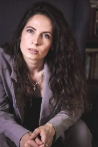 Katarzyna Żwirełło, Autorka książki"Bez przedawnienia"